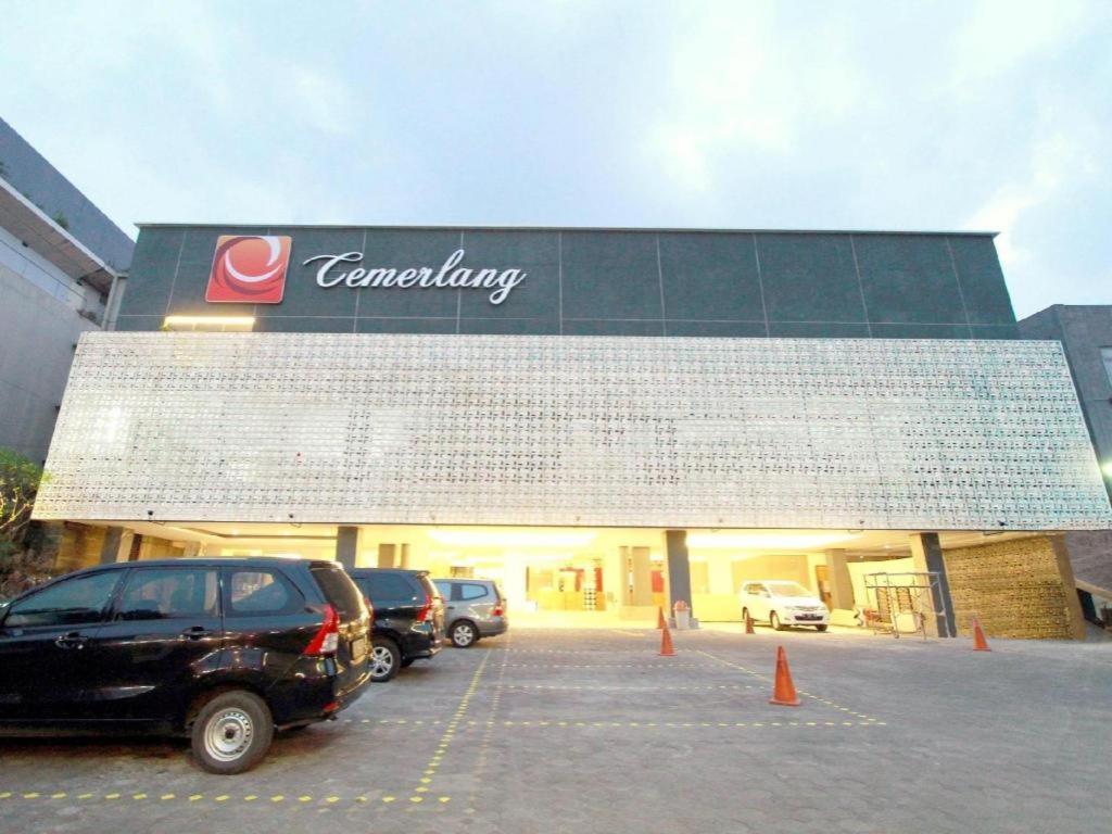 Hotel Cemerlang Бандунг Екстер'єр фото
