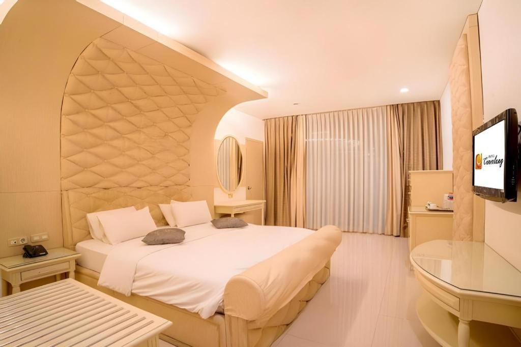 Hotel Cemerlang Бандунг Екстер'єр фото