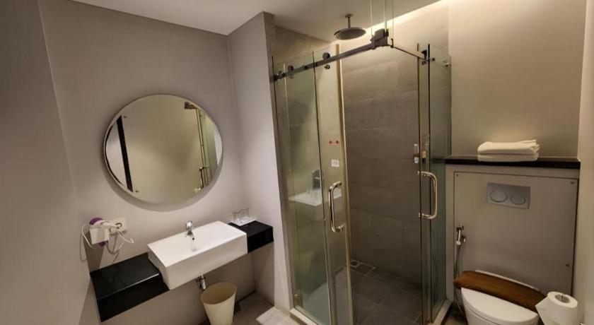 Hotel Cemerlang Бандунг Екстер'єр фото