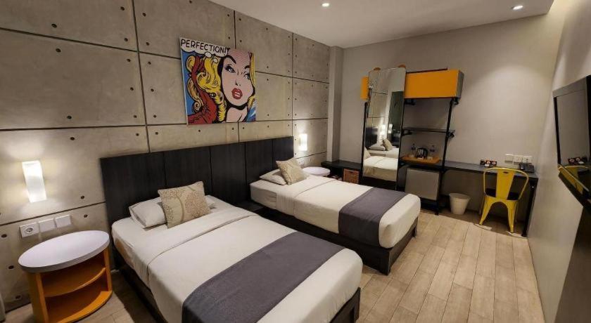 Hotel Cemerlang Бандунг Екстер'єр фото