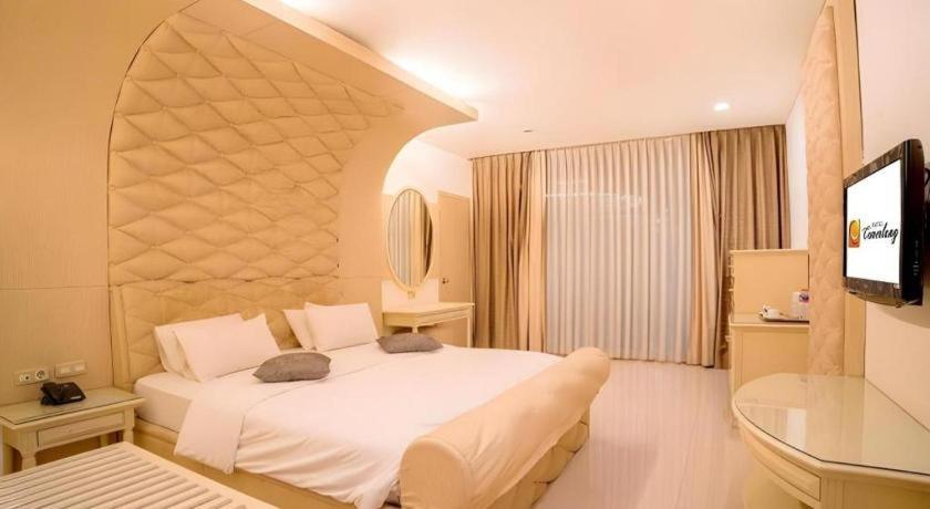 Hotel Cemerlang Бандунг Екстер'єр фото