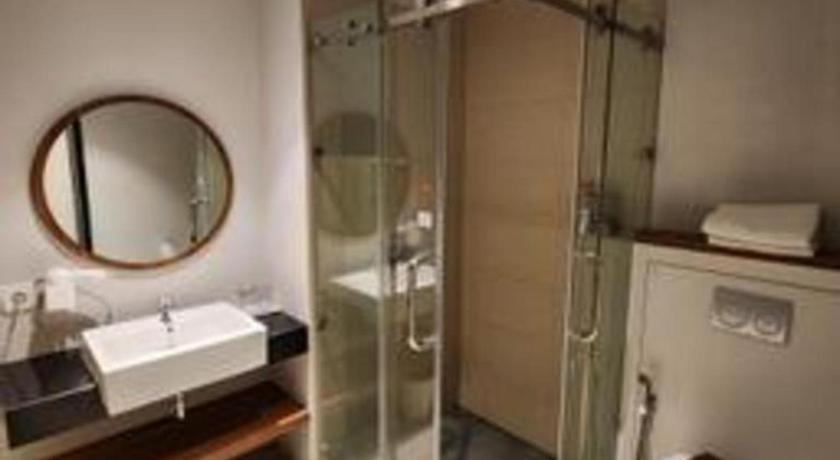 Hotel Cemerlang Бандунг Екстер'єр фото